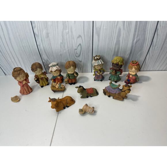 Vtg Nativity Set 12 Pcs Set Christmas Kids Nativity READ - Picture 2 of 11